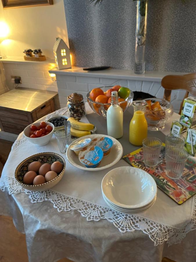 Southend Airport Bed & Breakfast Rochford Exterior photo