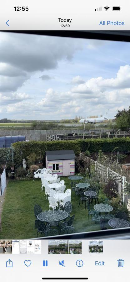 Southend Airport Bed & Breakfast Rochford Exterior photo