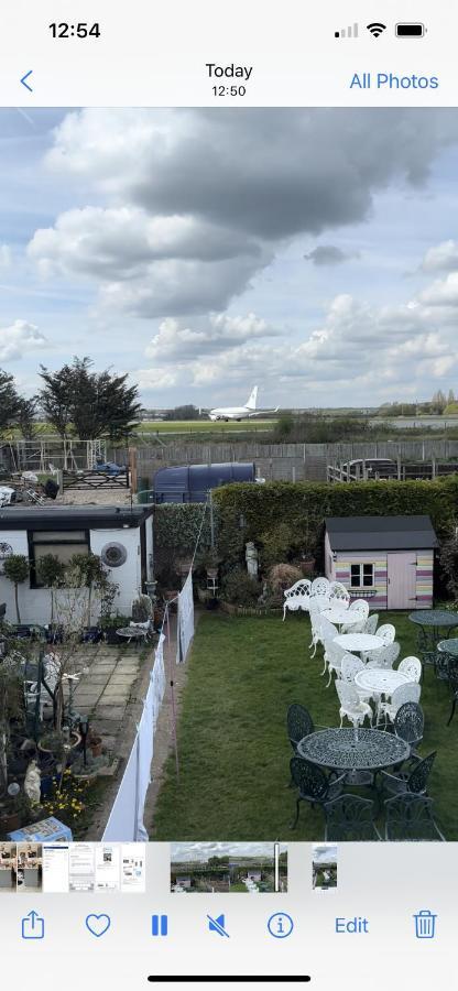Southend Airport Bed & Breakfast Rochford Exterior photo