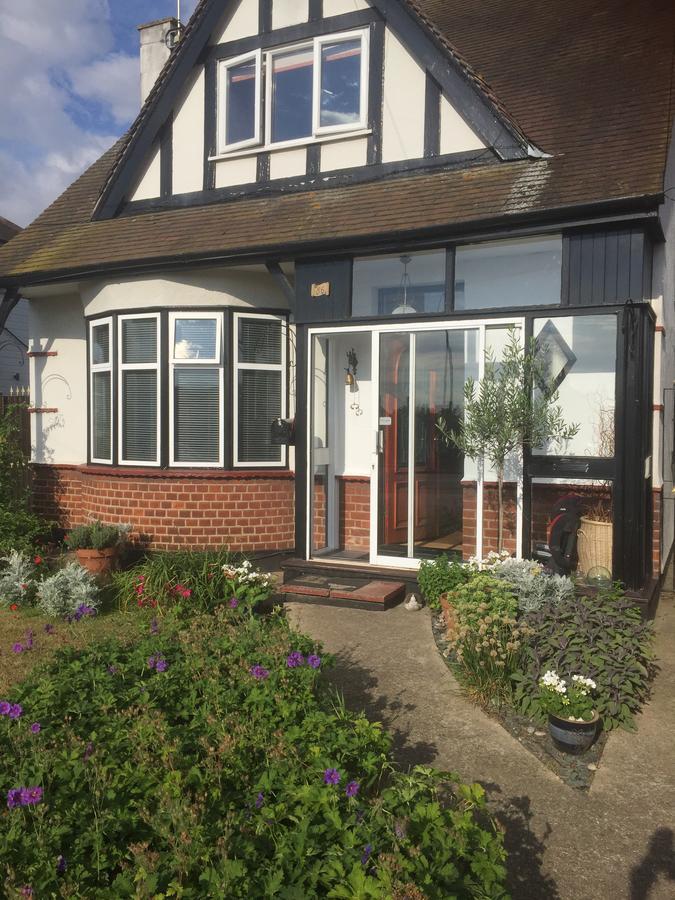 Southend Airport Bed & Breakfast Rochford Exterior photo