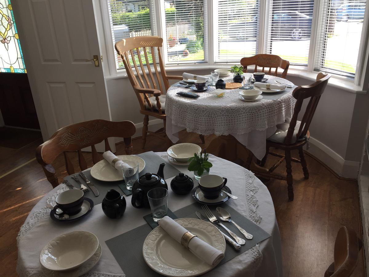 Southend Airport Bed & Breakfast Rochford Exterior photo